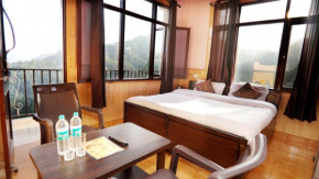 Thakur homes- couple & Family friendly! city and mountain view